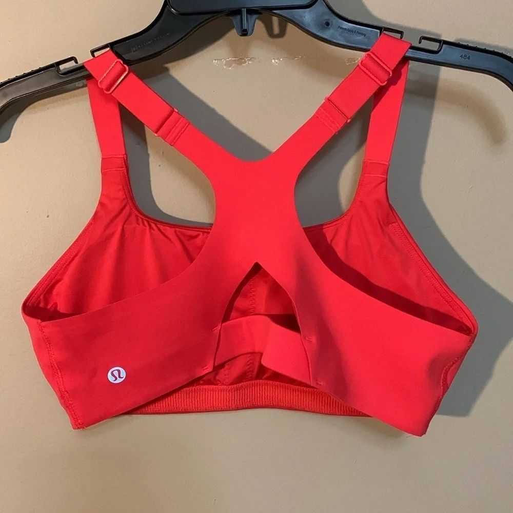 Lululemon Ultralu Square-neck Workout Bra Medium Support Size 8 Vibrant Color